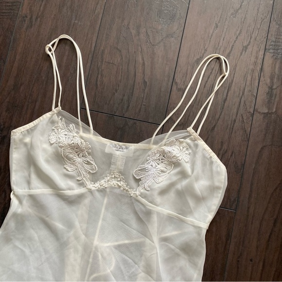 Flora Nikrooz Lace Satin Cream Silky Slip Nighty Teddy Size Medium Semi Sheer - Picture 2 of 4